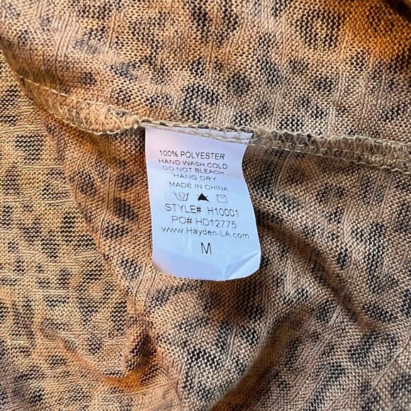 Hayden Cheetah Print Button Up Top.  Can also be Worn off Shoulder.  Size Medium - Picture 3 of 7